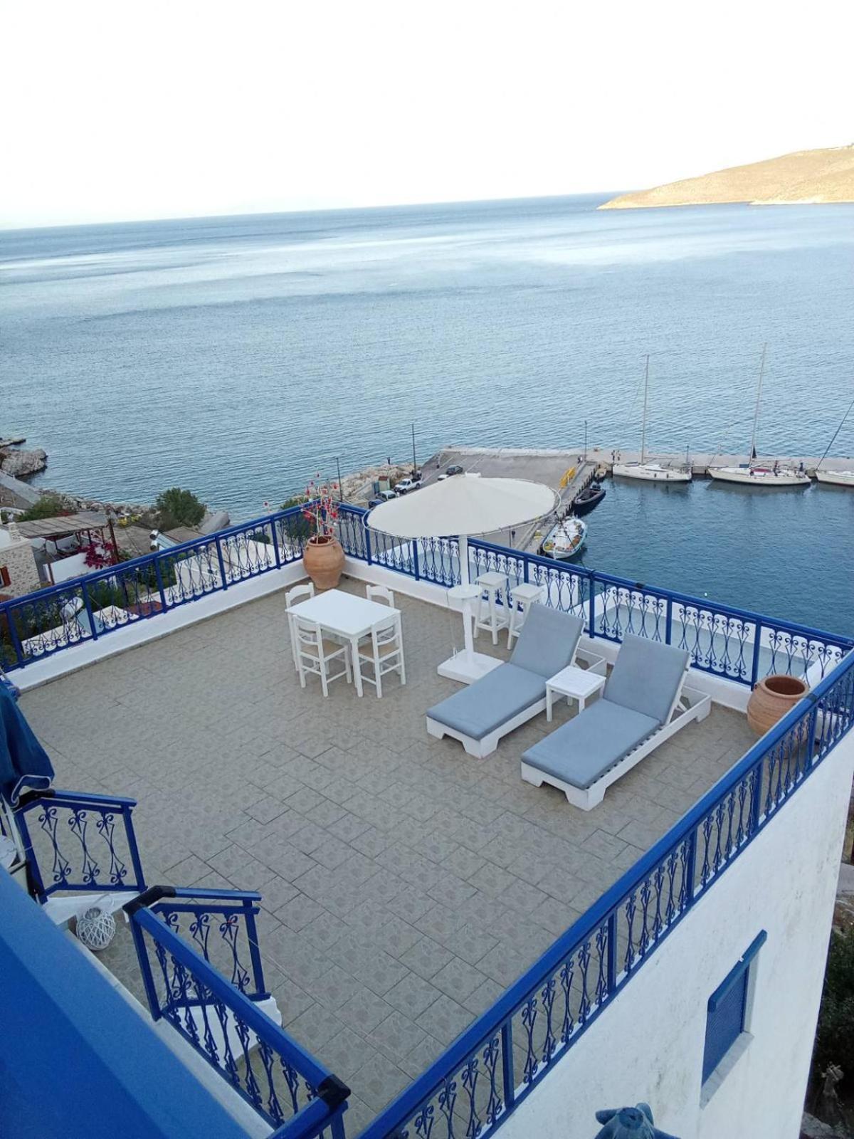 Marinas Studios Livadia  Exterior photo